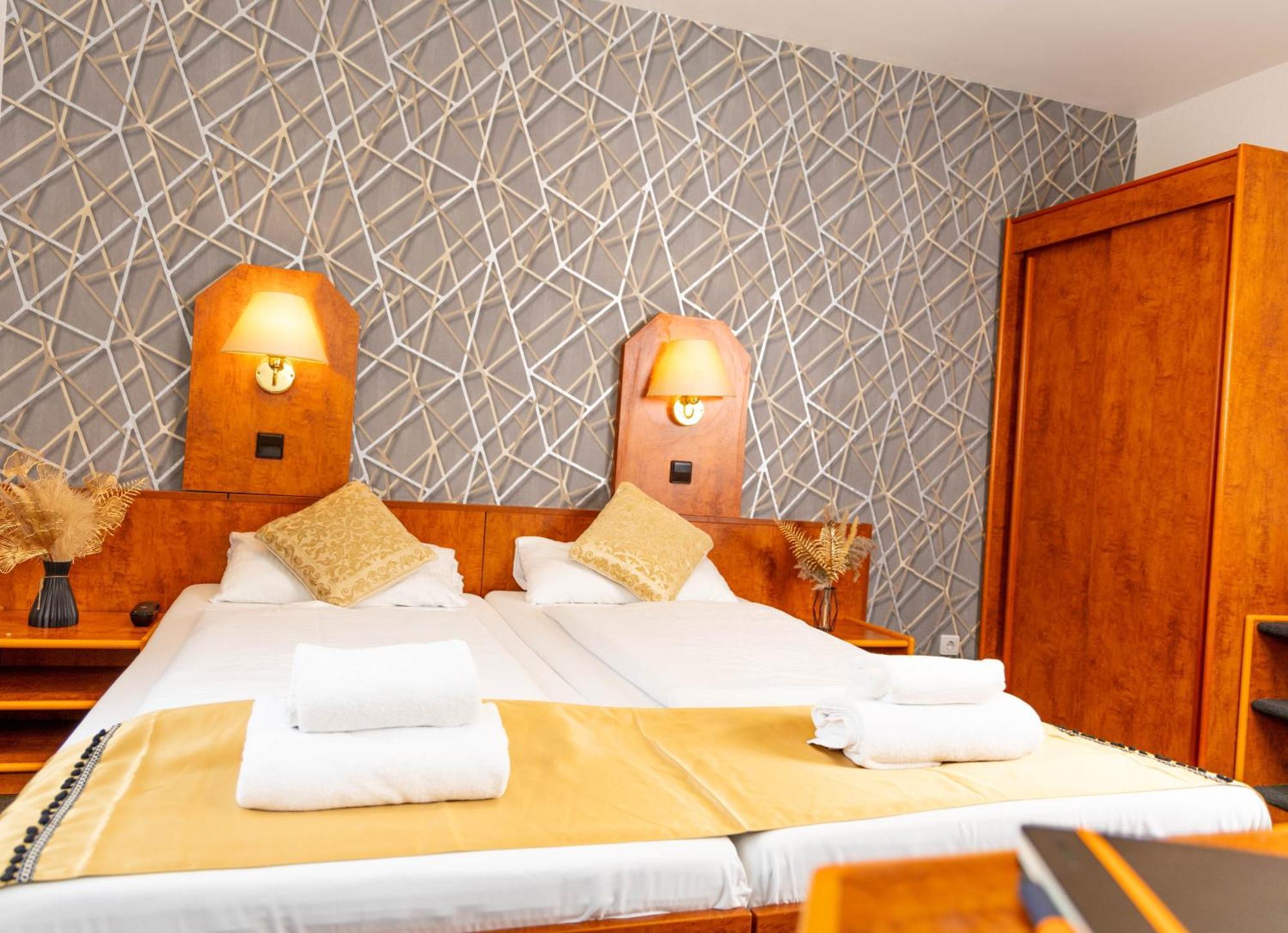 Hotel Rossija Φραγκφούρτη Εξωτερικό φωτογραφία