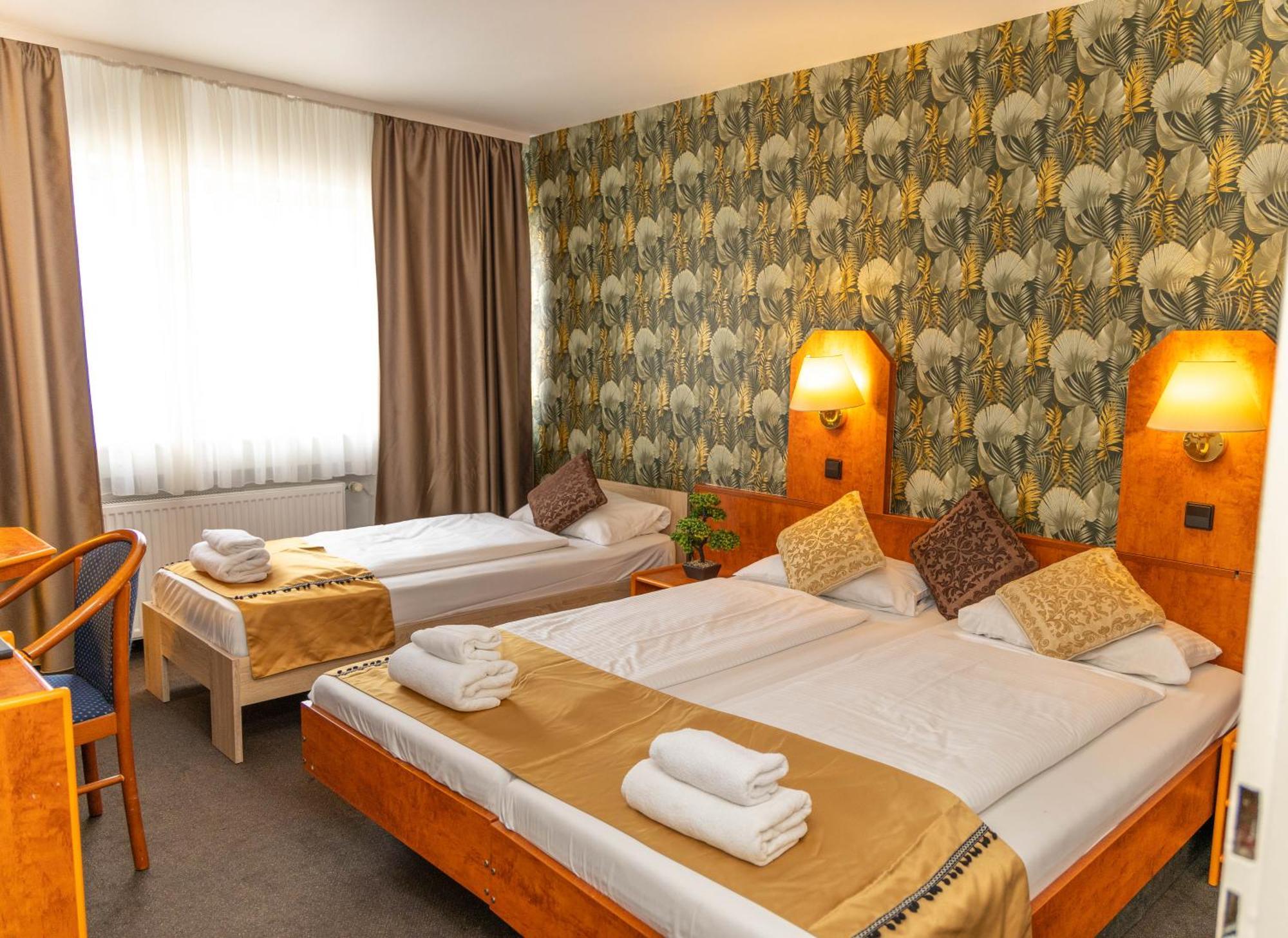 Hotel Rossija Φραγκφούρτη Εξωτερικό φωτογραφία